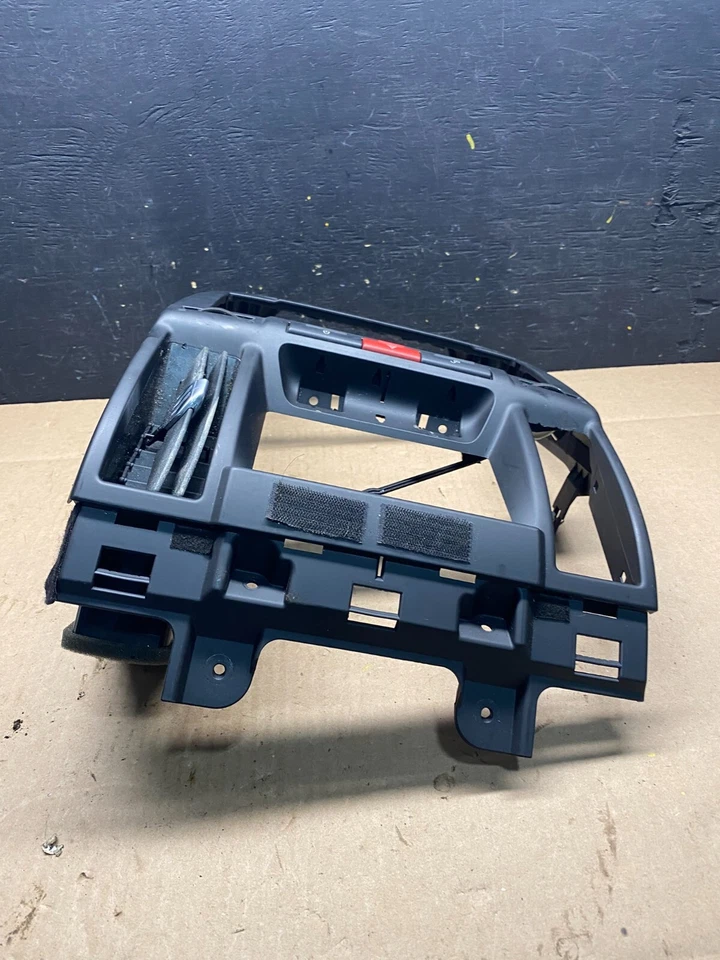 Land Rover LR2 2008 a 2012 OEM tablero central bisel de moldura 6H52-014L09-AG O3643 DG Foto 4 de 4