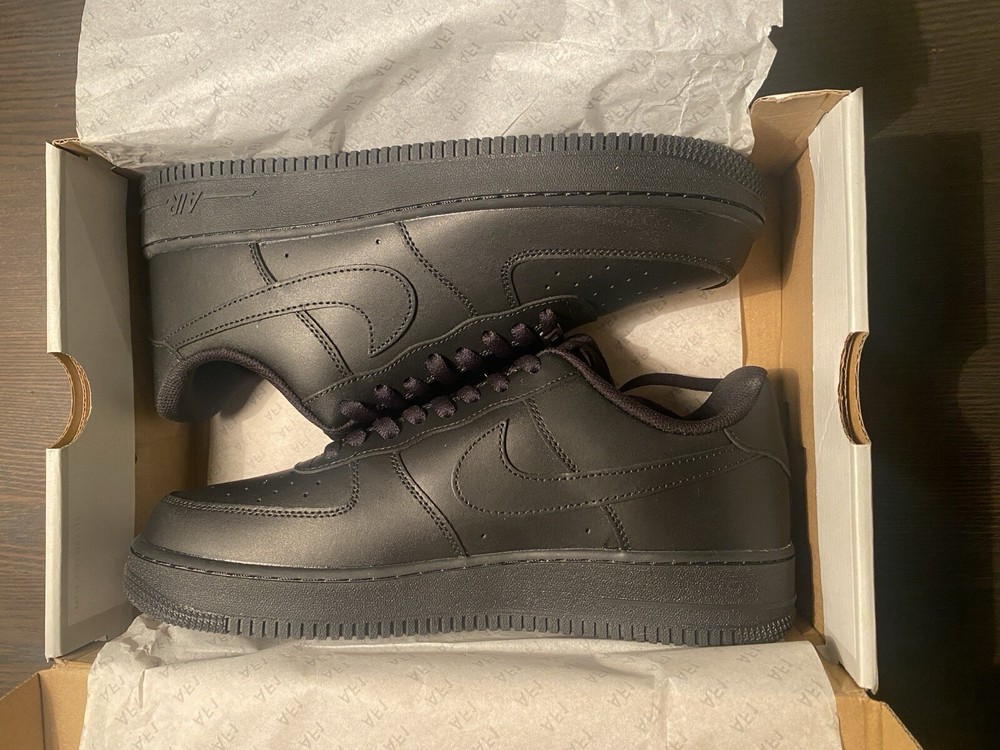 Nike Black Air Force 1 '07 size 10.5 mens