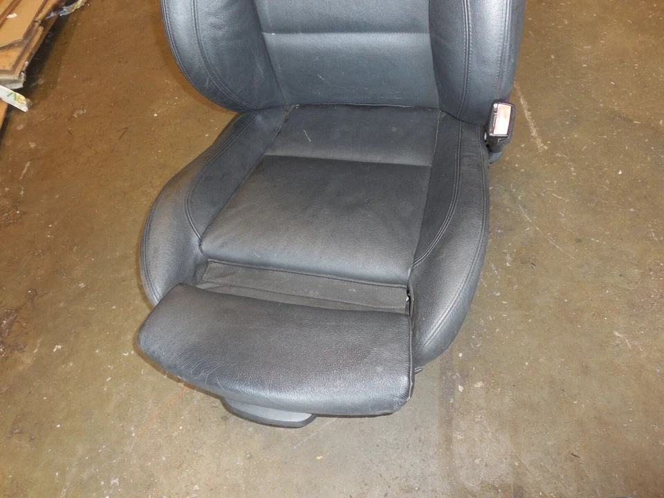 Front Right Passenger Seat Black 7140863 06-11 BMW E90 325i 330i 335i 328i - Image 4 of 4