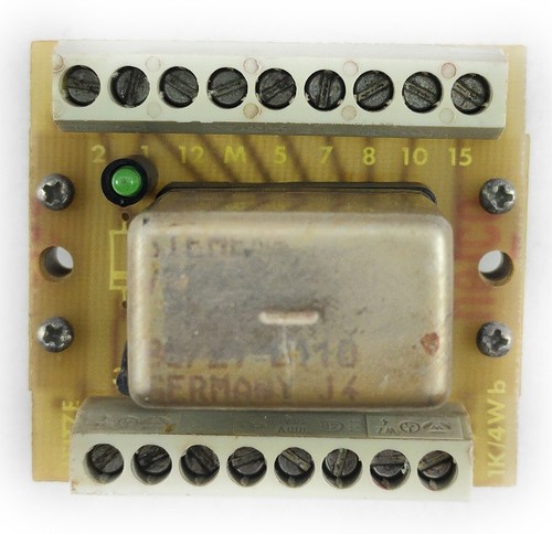 Lutze 1K/4Wb Siemens V23162 B0721-B110 Relay Module Interface - Picture 9 of 20