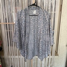 Japna Floral Blue and Cream Kimono A