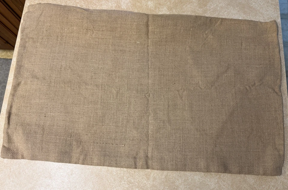 Funda de almohada Pottery Barn Arpillera 16" x 26" Navidad: Paz Amor Alegría Usada en Excelente Condición Foto 4 de 4