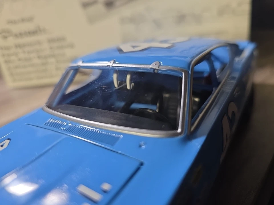 Ford Torino Cobra 1969 auténtico Motorsports firmado por Richard Petty 1:24 Foto 4 de 4