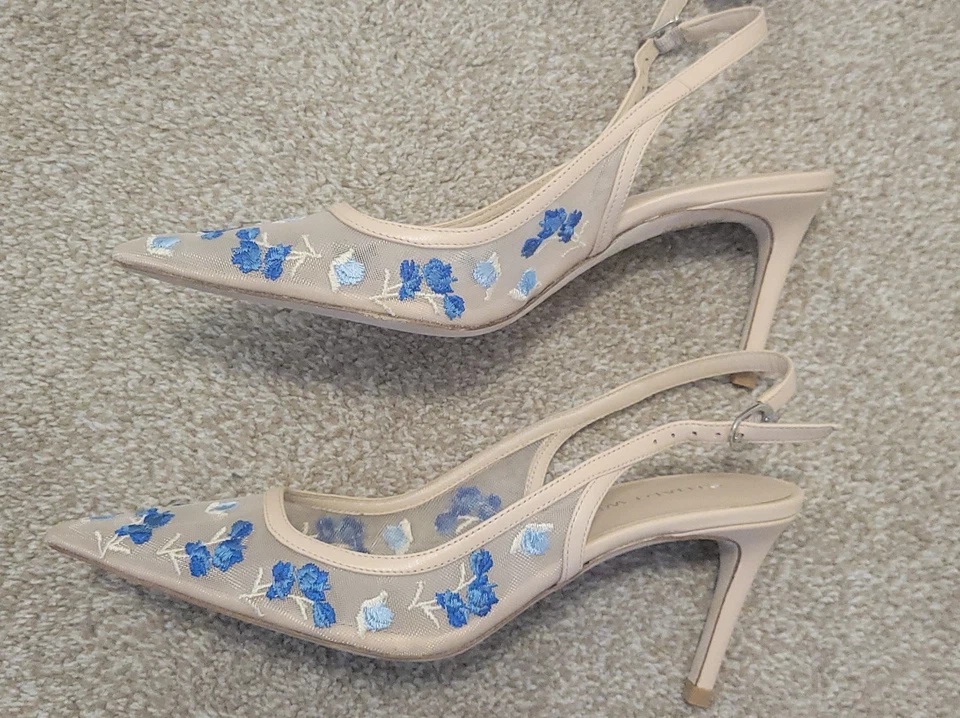 Zapatos de salón Stuart Weitzman para mujer bordados Power Slingback 75  Foto 3 de 4