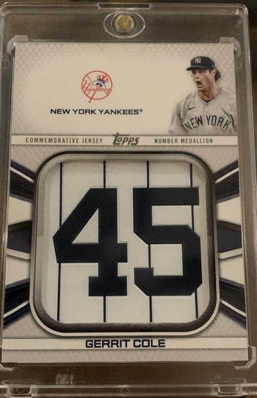 2022 Topps Series 1 - Jersey Number Medallion Commemorative Gerrit Cole #JNM-GC