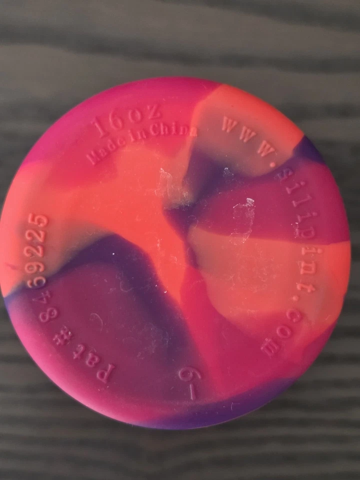 Ultra Rare Apple Employee Exclusive Silicon Cup Silipint! - Image 3 of 4