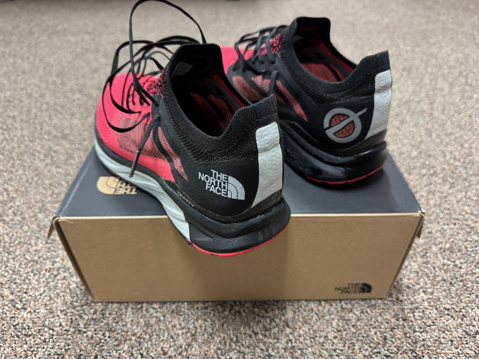 Mens North Face Flight Vectiv Flight Series Trail Running Coral M8.5 - 24 miles image 4