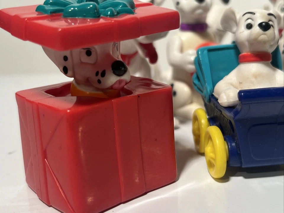 VTG McDonalds Walt Disney 101 Dalmatians Happy Meal Figure LOT of 22 - 1996 toys - Image 4 of 4