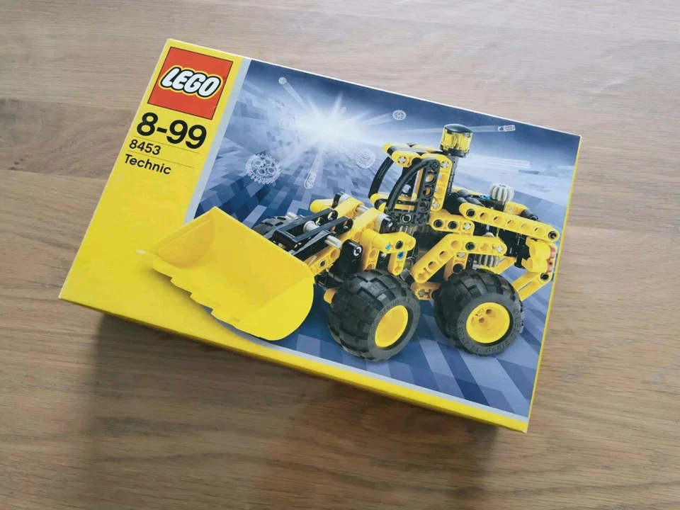 LEGO Technic 8453 Front End Loader, photo 2 sur 3