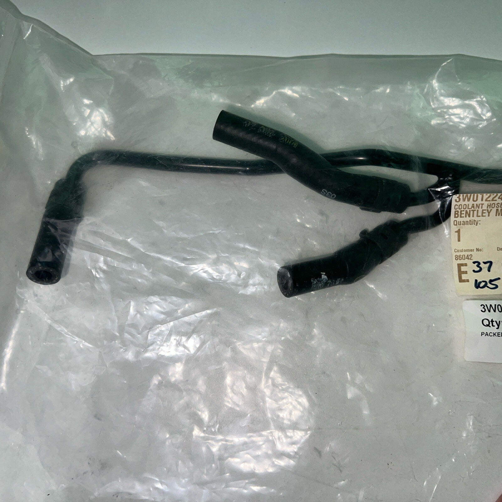 Automotive Car Part Bentley Motor Coolant Hose 3W0122447S