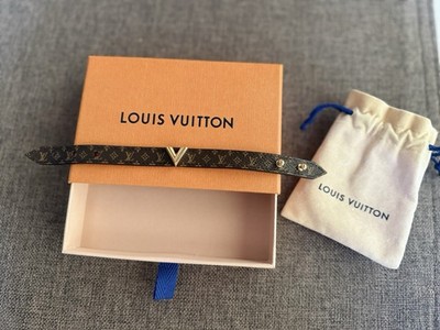 Louis Vuitton  Esseltian V Armband M6042F Aus Kalbsleder Monogramm