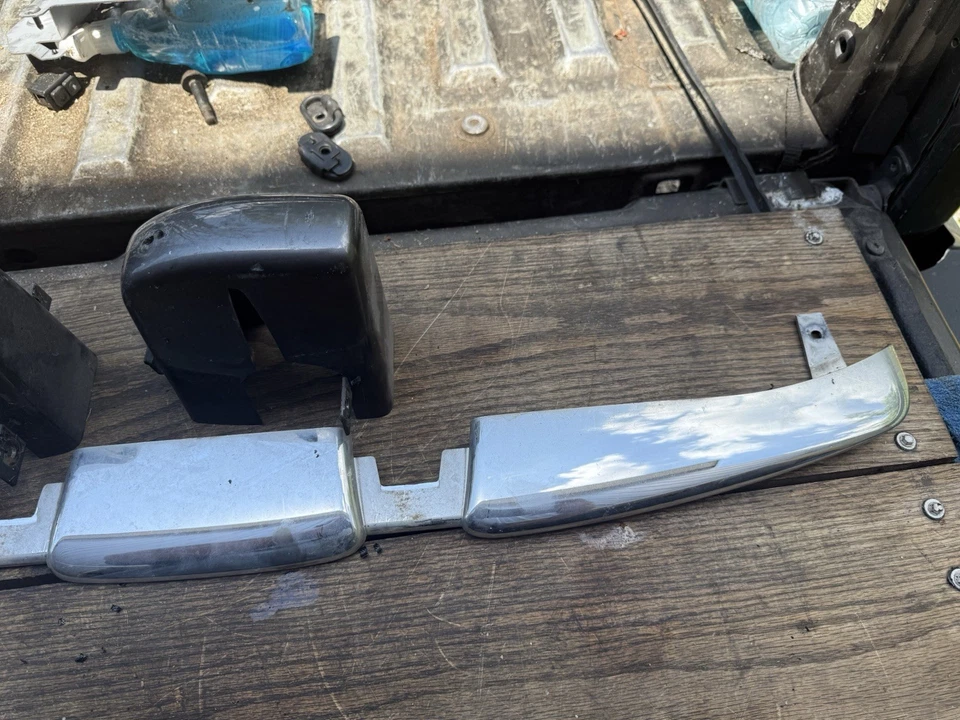 Parachoques delantero parrilla inferior Jaguar XK8 XKR 2000 2001 2002 03 2004 2005 2006 Foto 3 de 4