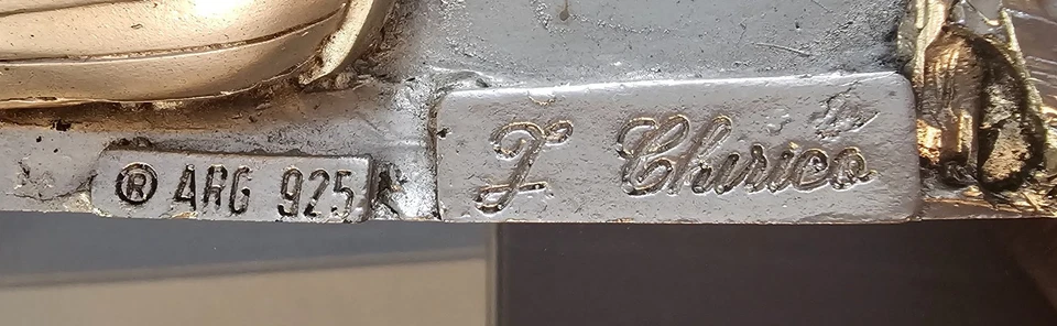 PLACA PLATA ESTERLINA ARG .925 FIRMADA F. CHIRICO MONTADA EN MARCO ESPEJO RETROVISOR. Foto 3 de 4