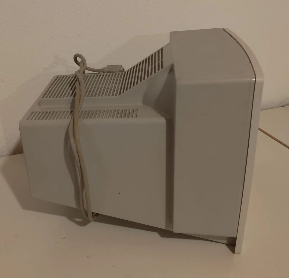 IBM Röhrenmonitor, VGA, Farbmonitor - Bild 3 von 4