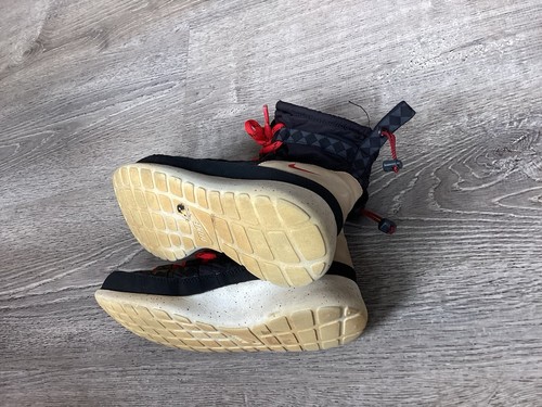 Nike Roshe Run Womens Size 6.5 Ankle Sneaker Faux Fur Boots 616724-002 Black/Red - Picture 12 of 12