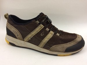 olukai running shoes