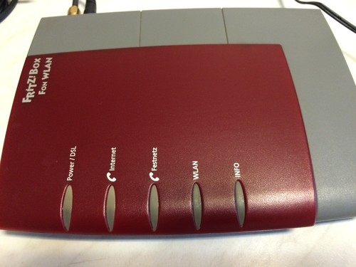 FRITZ!Box Fon WLAN 7170 mit Wlan Booster bis 300 Meter Reichweite Repeater  - Bild 2 von 3