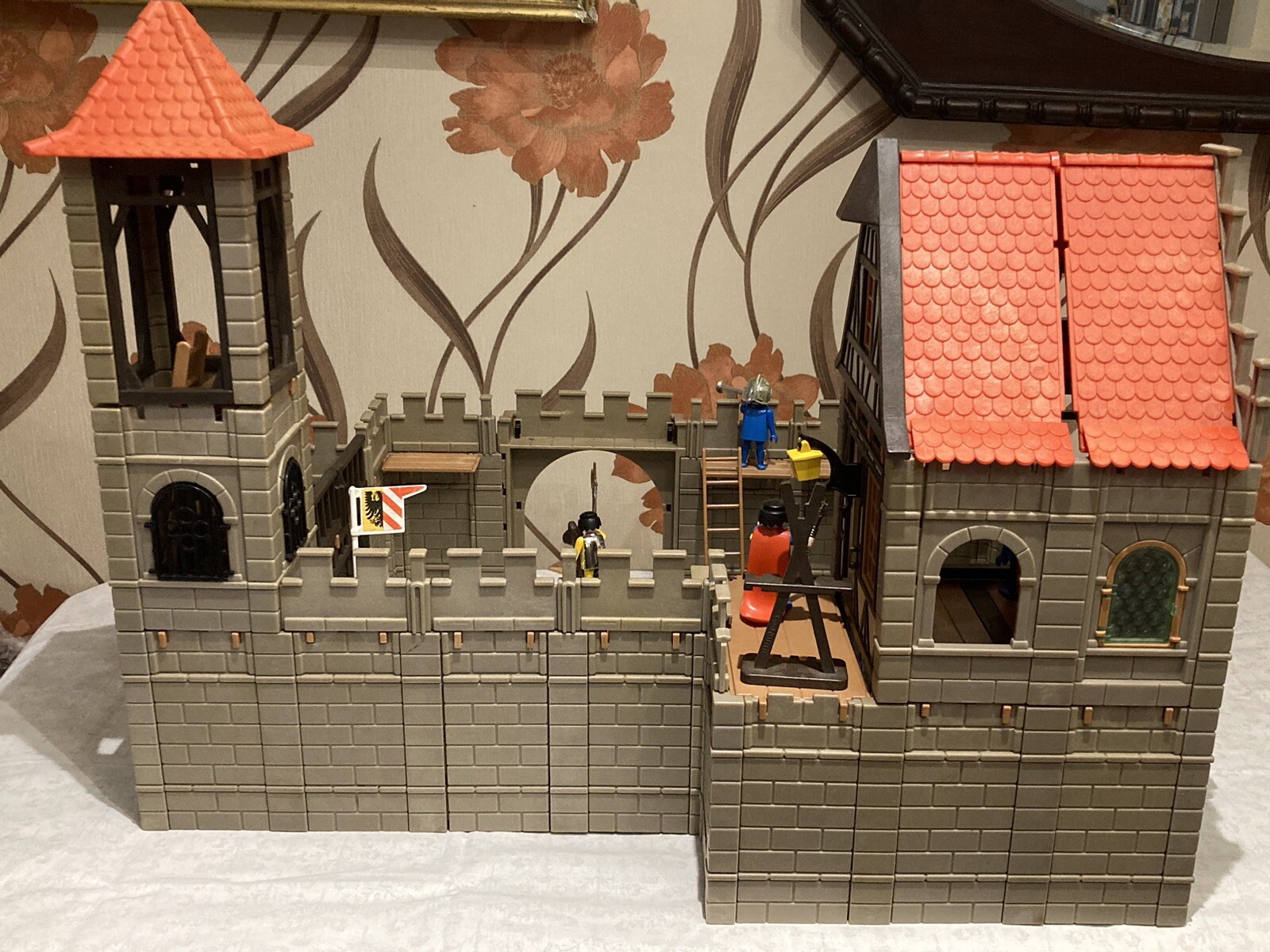 VINTAGE Playmobil Castle 3450 dated 1977. but still looks good eBay