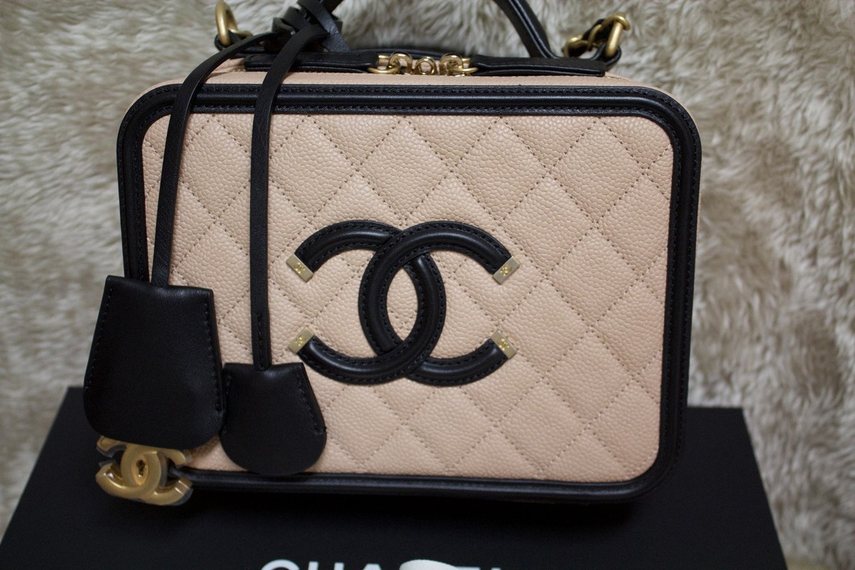 Complete Review of the Chanel Vanity Bag