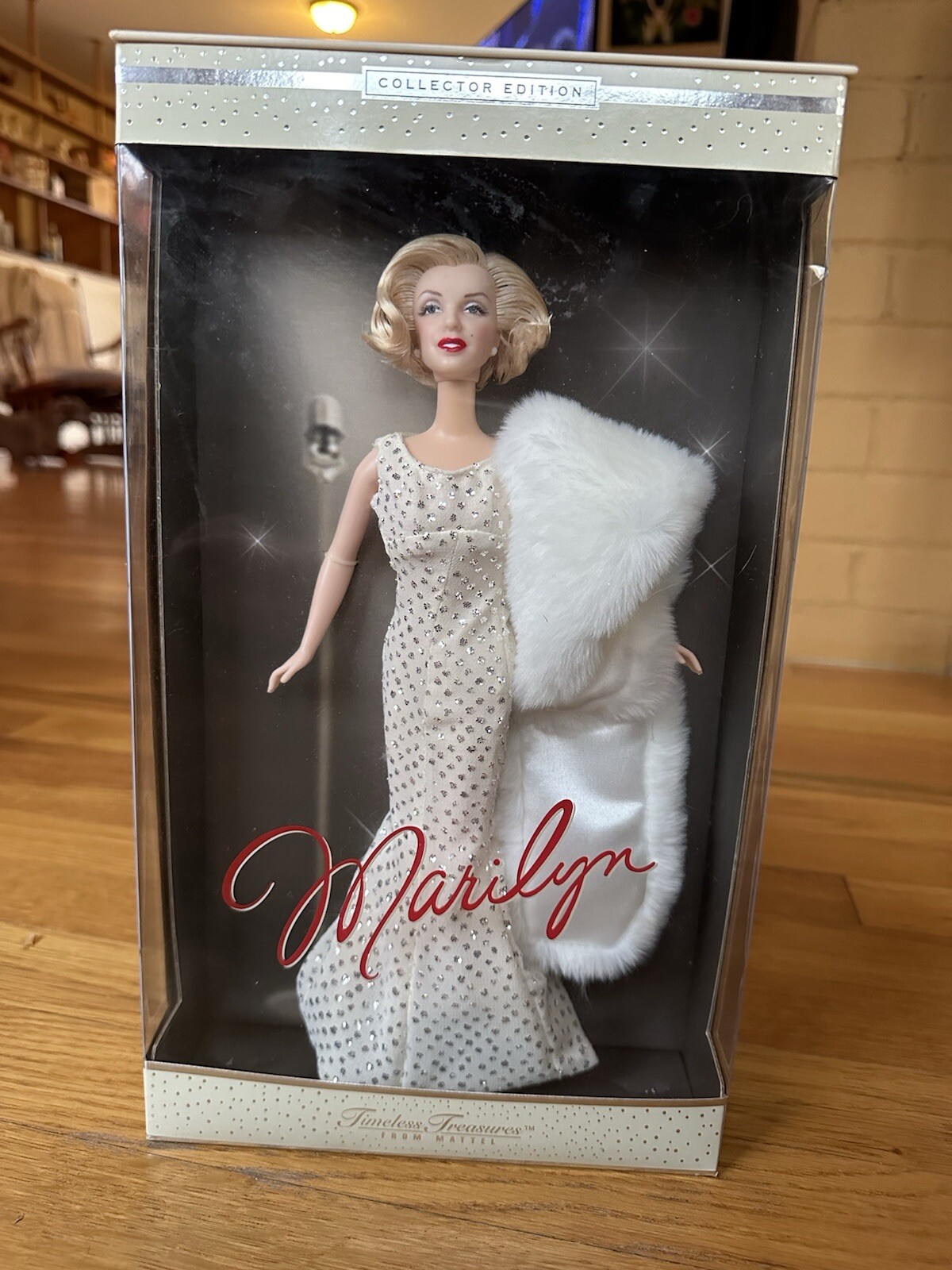 Marilyn Monroe Barbie Timeless Treasures Mattel New in Box (150)