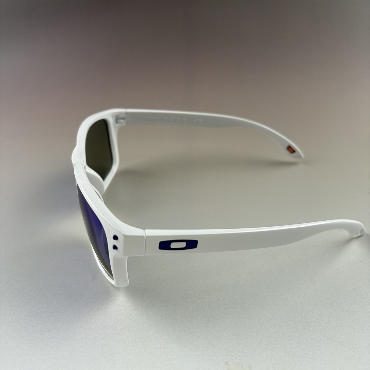 Oakley Holbrook Polarized Sunglasses - White/Blue | eBay