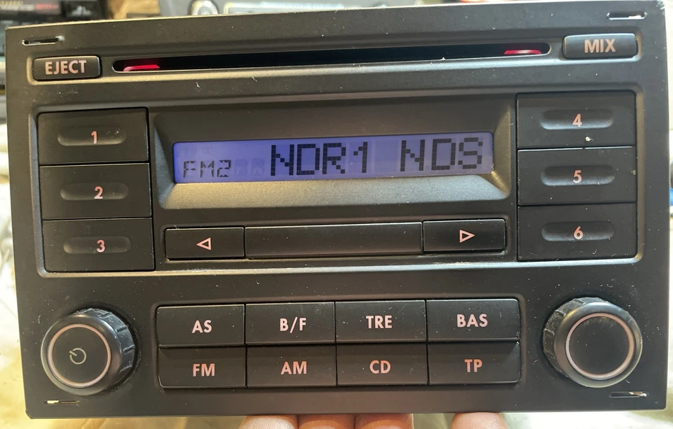 Org. Blaupunkt VW RCD200 Autoradio 6Q0035152B + Code Geprüft Voll Funktionsfähig - Bild 4 von 4