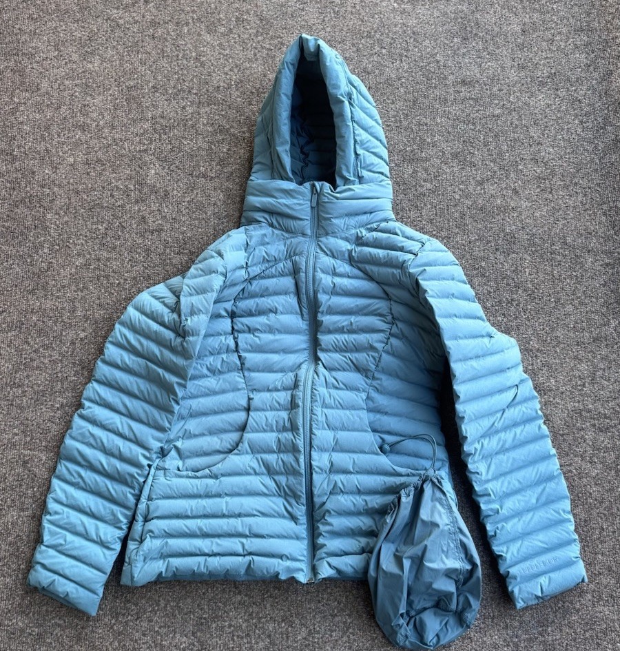 Lululemon PACK IT DOWN jacket Removable Hood GREE… - image 6