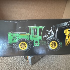 LEGO Technic John Deere 948L-II Skidder 42157 1492 pcs Pneumatic Functions Boxed