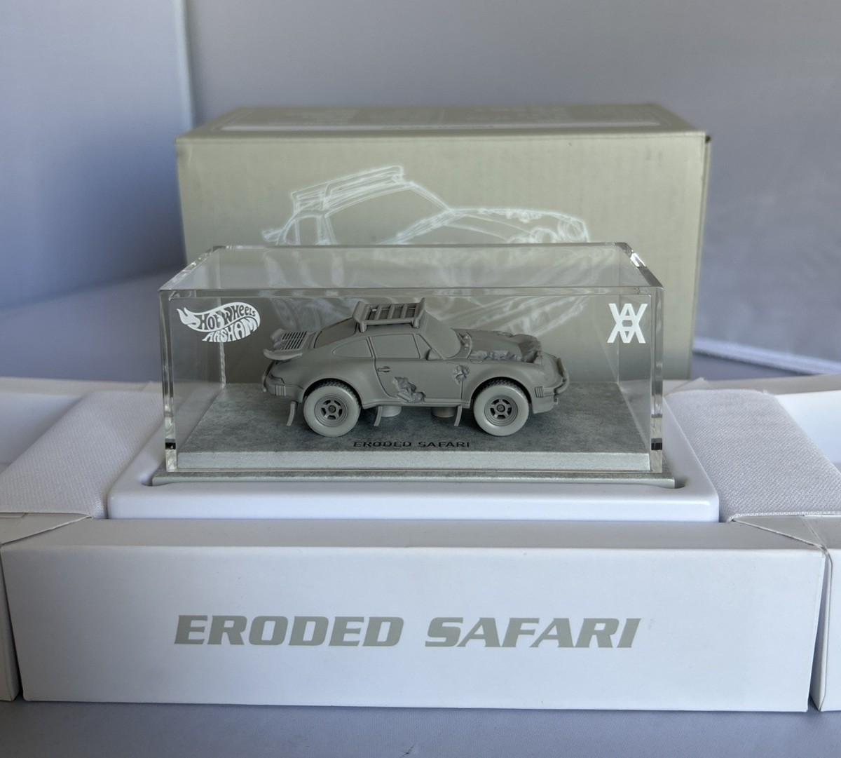 Mattel Creations Eroded Porsche Safari – Hot Wheels x Daniel