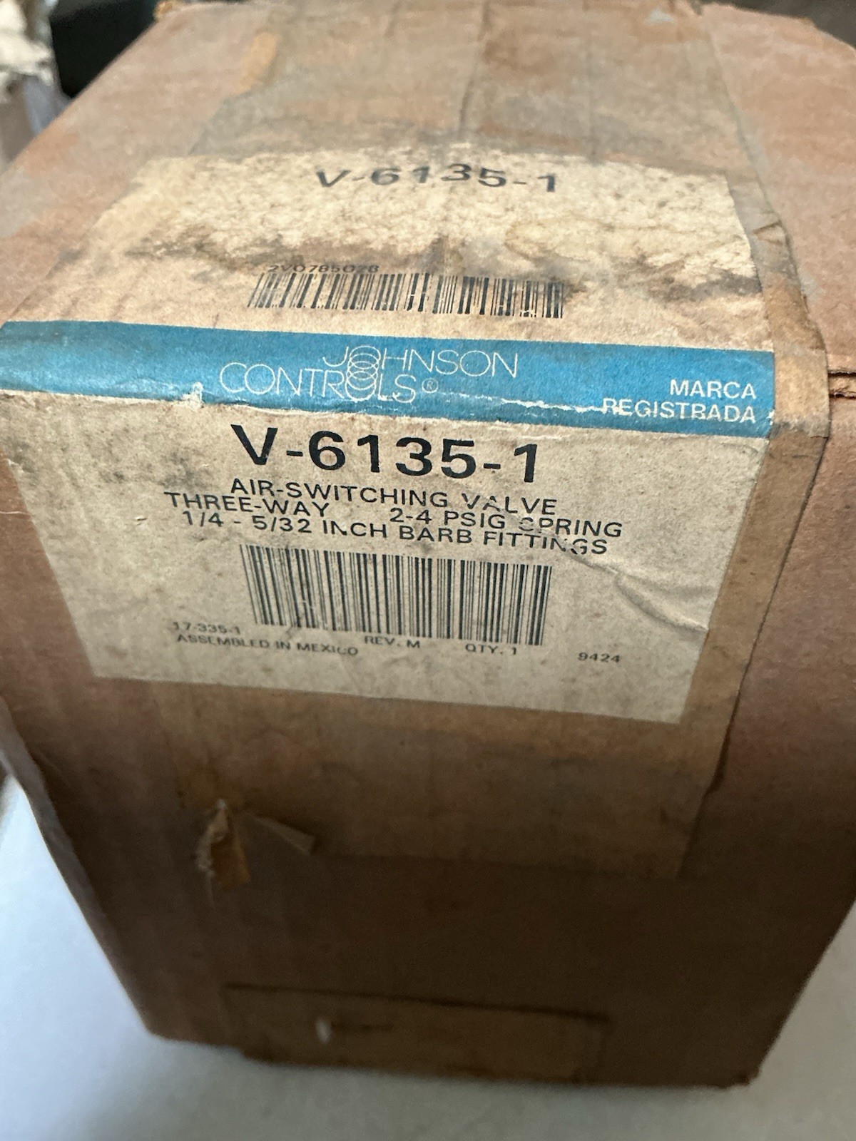 Johnson Controls/ V-6135-1 / Valve Air Switching 3 way / NEW