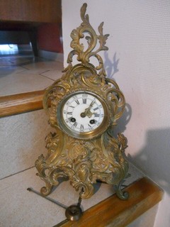 PENDULE ANCIENNE EN BRONZE