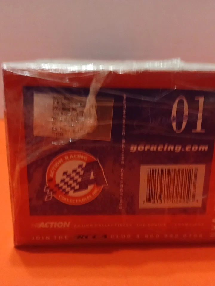 Action Johnny Benson James Dean 2001 Pontiac Grand Prix 1/24 NASCAR Diecast new - Image 3 of 4