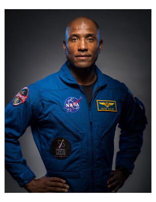 2018 NASA Astronaut Victor J. Glover 8x10 Portrait Photo On 8.5'' x 11''