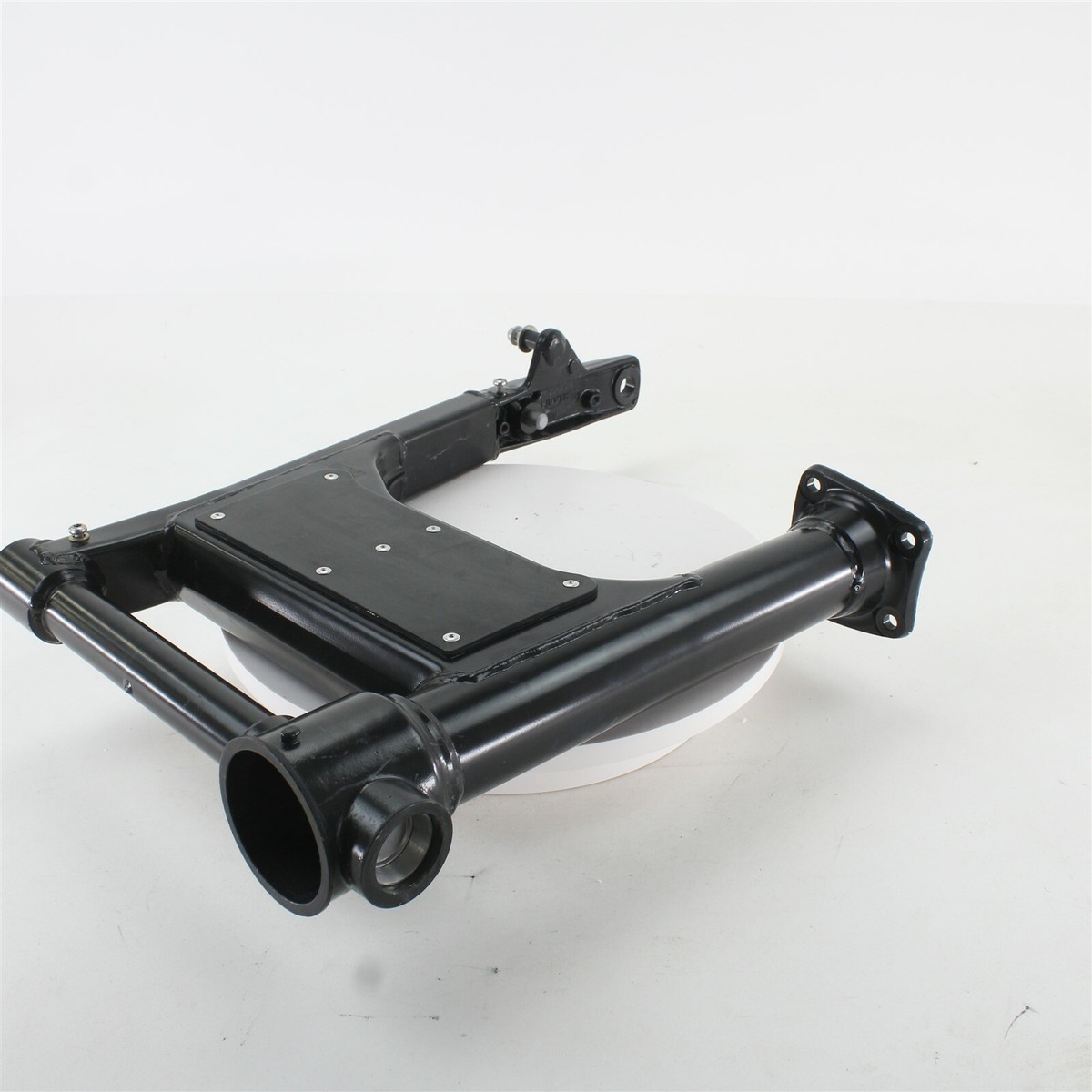 05-18 Triumph Rocket III 3 Classic Roadster OEM Swingarm Swinging
