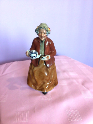 ROYAL DOULTON FIGUR TEATIME HN2255 7,25'' MODELLIERT VON M NICOLL 1972-95