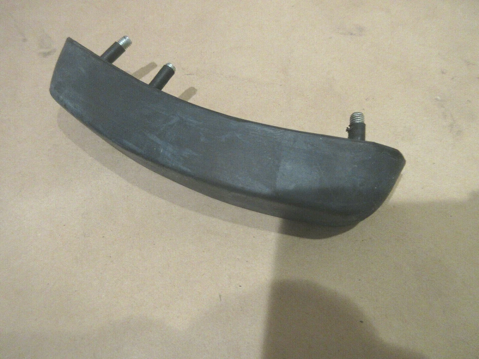 Ferrari 250 GTE - бампер Overrider резиновый (новый) P/N MC16305185 - Изображение 4 из 4