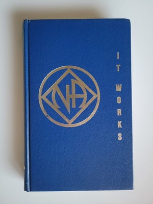 1982 NARCOTICS ANONYMOUS 1ST EDITION HARDCOVER BLUE BOOK BASIC TEXT CARENA VG