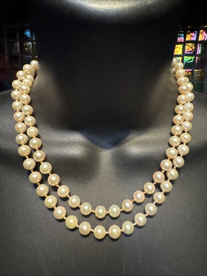 Vntg 14k Yellow Gold Opera Length Round White Lustrous Pearl Strand 35" Necklace - Image 2 of 4