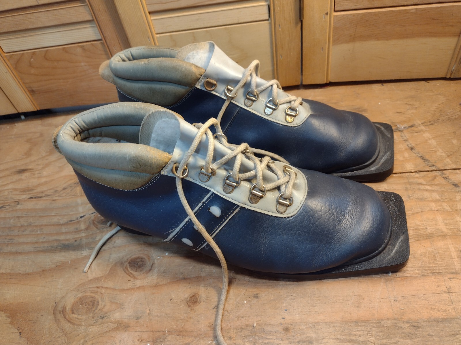Vintage Haugen Nortic Norm 75mm Cross Country Ski Shoes Boots Made In