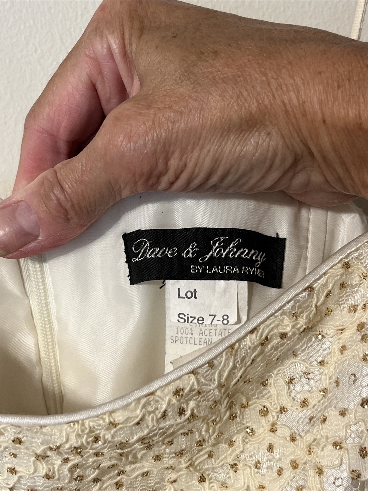 Gowns David & Johnny By Laura Ryner. Size 78. Worn O… Gem