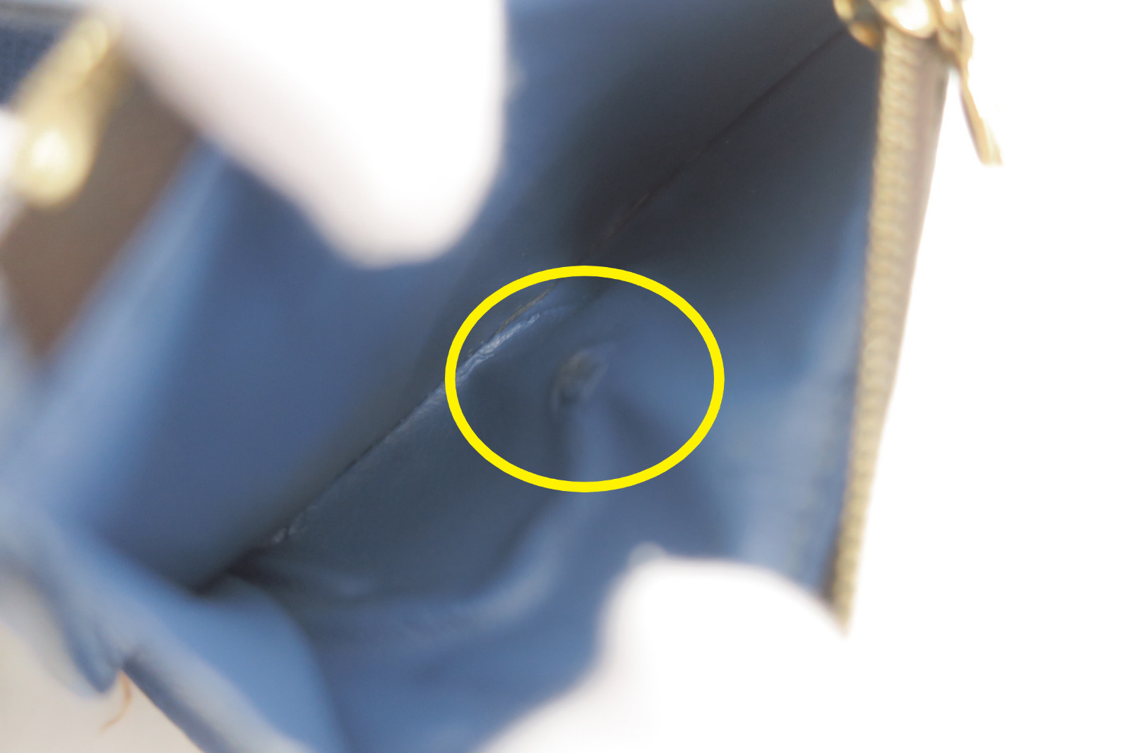 Authentic LOUIS VUITTON Monogram Zoe Compact Wallet #33630