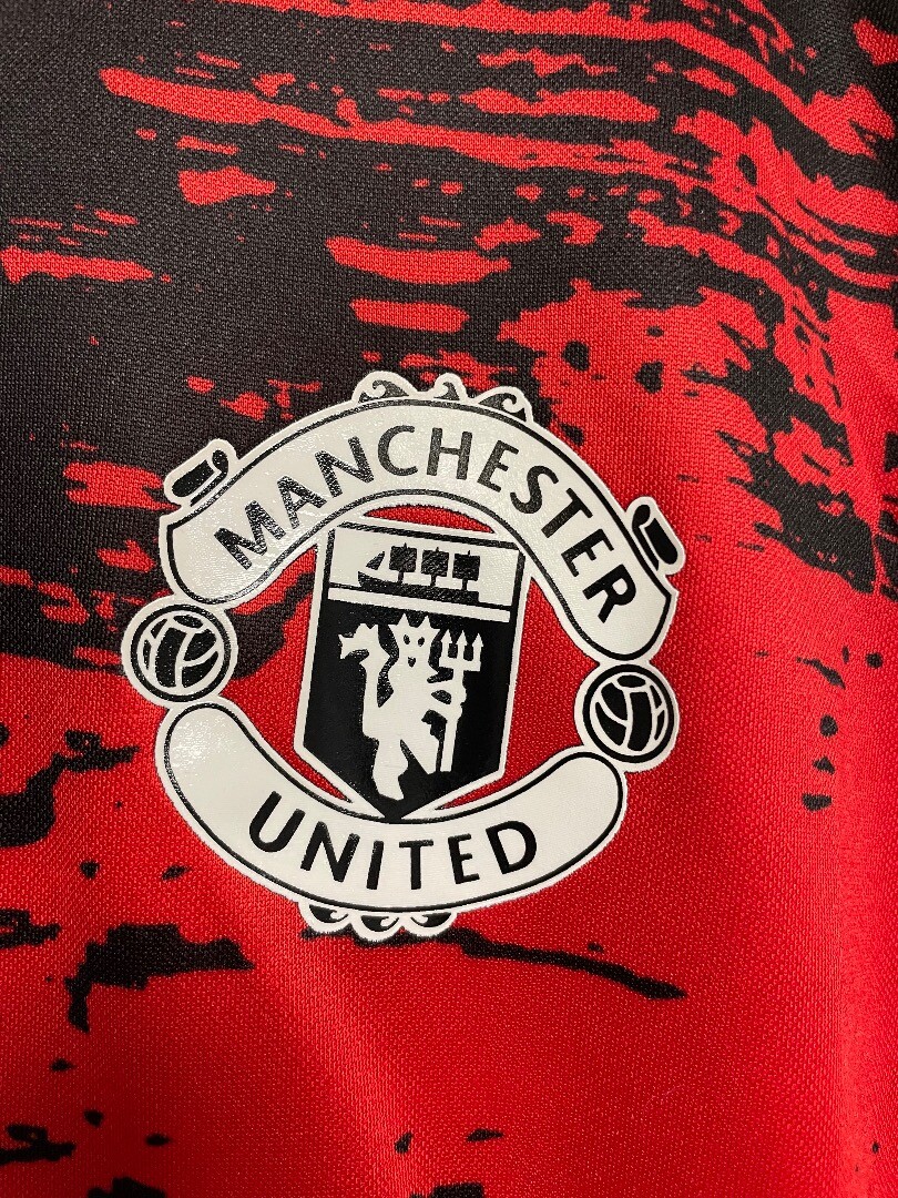 MANCHESTER UNITED LONG SLEEVE RED & BLACK TSHIRT SIZE S CG N47 eBay