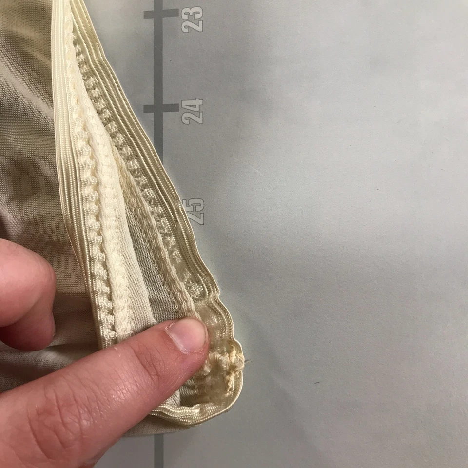 Lencería Fantasía Vintage Falda Pequeña Crema Malla Volumen Forro Cintura Elástica Foto 4 de 4