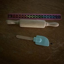 Mini mały wałek na kółkach dla dzieci drewno rustykalny 11" z uchwytami i szpatułką z laską fil-A