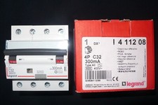 DISJONCTEUR DIFFERENTIEL 4POLES 32A 300mA TYPE AC 4POLE 32AMPERES LEGRAND 411208