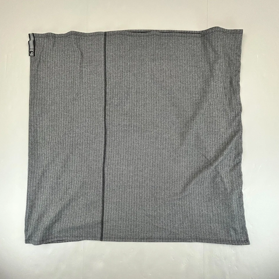 Lululemon Scarf Gray Vinyasa Heathered Herringbone Snap Infinity Athleisure Wrap - Image 4 of 4