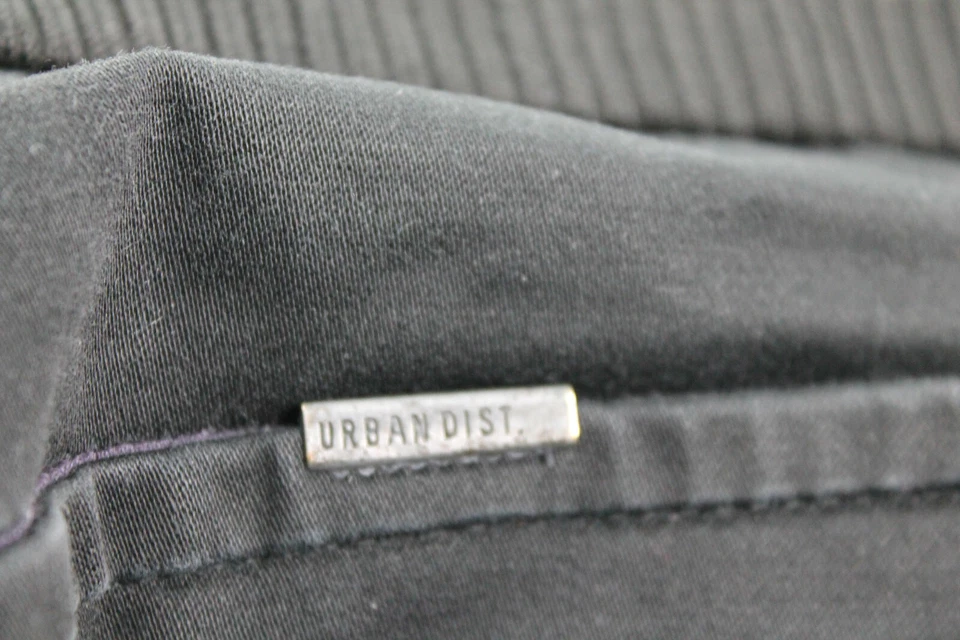 Pantalones rectos Urban District Alcott negros con cordón para hombre talla 31 Foto 3 de 4