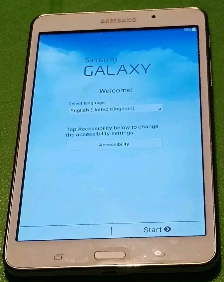 Samsung Galaxy Tab TAB 4 SM-T230 8GB 7" Wi-Fi Android Tablet - Black - Image 2 of 4