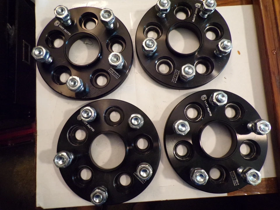 YHT AUTO 5 X 100 A 5X 4/5", ESPACIADORES DE RUEDA CENTRADOS EN EL CUBO 1/2" DE ESPESOR, JUEGO DE CUATRO Foto 2 de 4