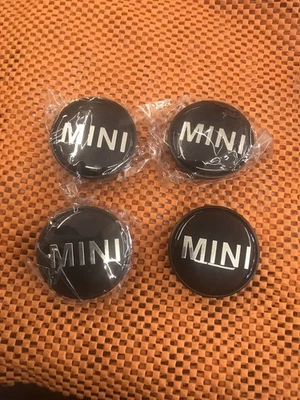 Personaliza Tu MINI! Tapa Buje Central 54mm JCW – Aleación Y ABS – Pack De 4 – Fácil Instalación (AUTOCY)